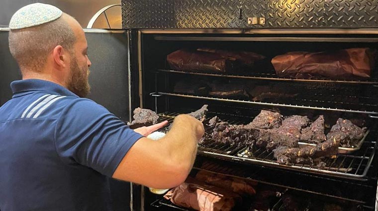 This kosher barbecue spot in Aventura is the latest New York restaurant to move south